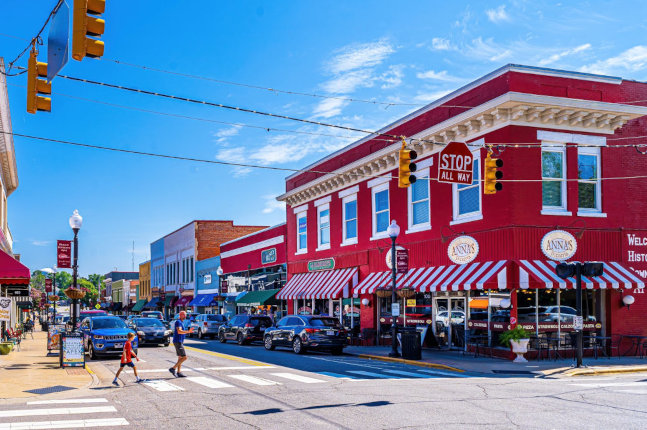city street in Apex, North Carolina