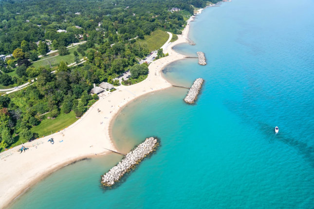 lake view in Lake Forest, Illinois