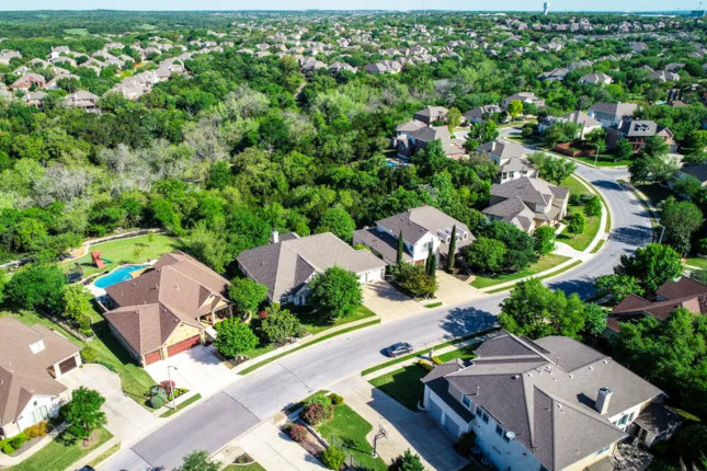 street view in Glen Ellyn, Illinois